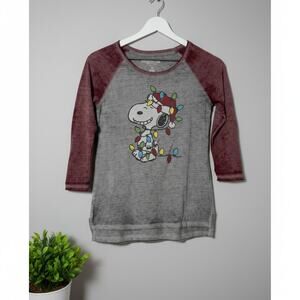 Peanuts Snoopy Christmas Holiday Raglan T-Shirt – Size Small